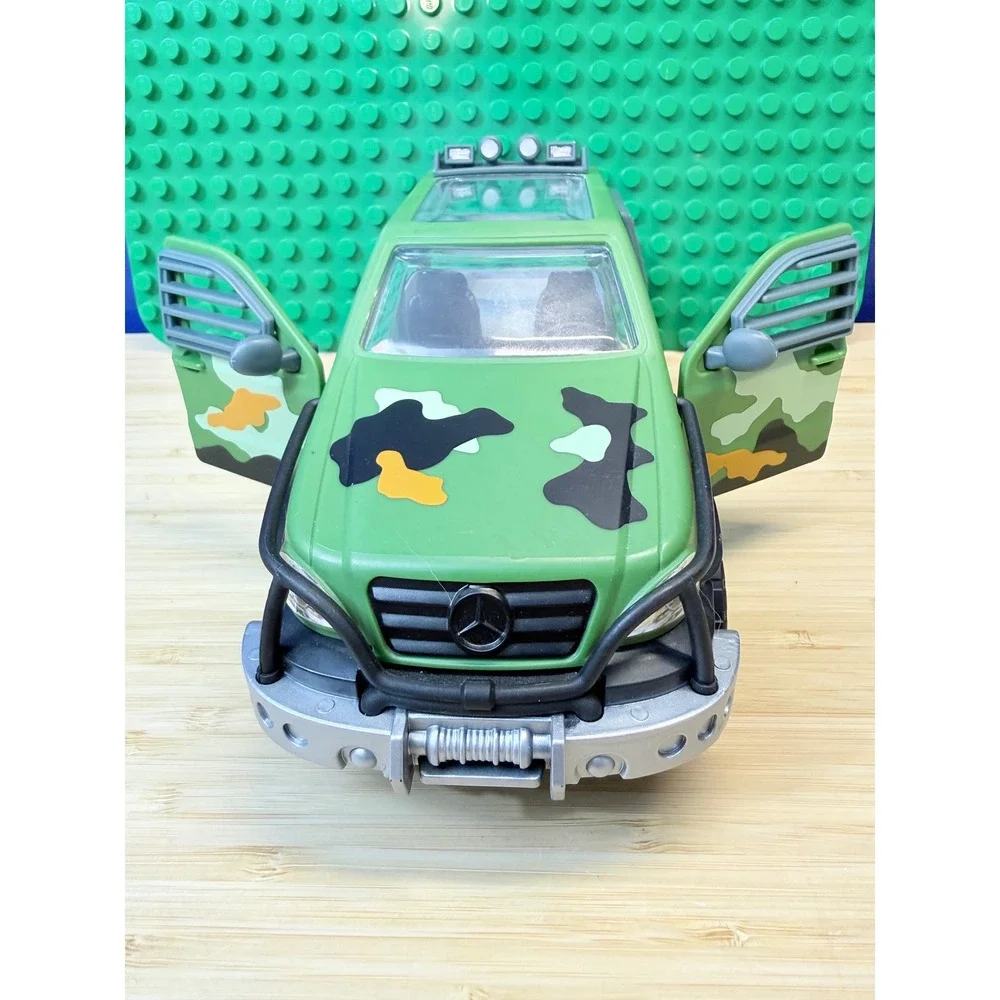 Jurassic World Legacy Collection Mercedes-Benz ML320 Camo SUV Vehicle Toy